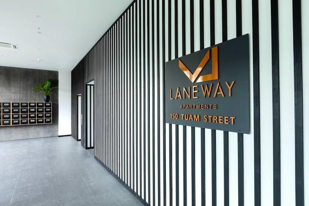 2 Bedrooms Apprtmt Plus Underground Parking In Cbd Christchurch Bagian luar foto
